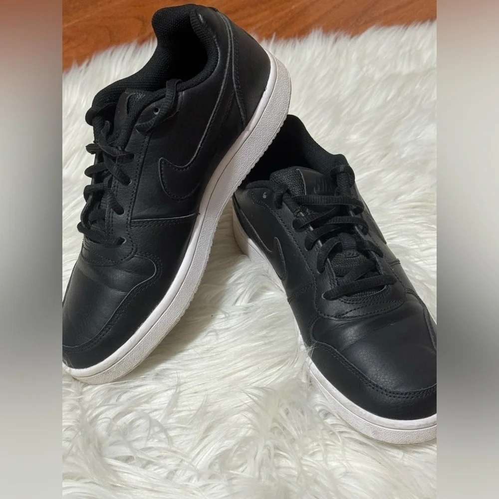 Womens Nike Ebernon Low black white sneakers